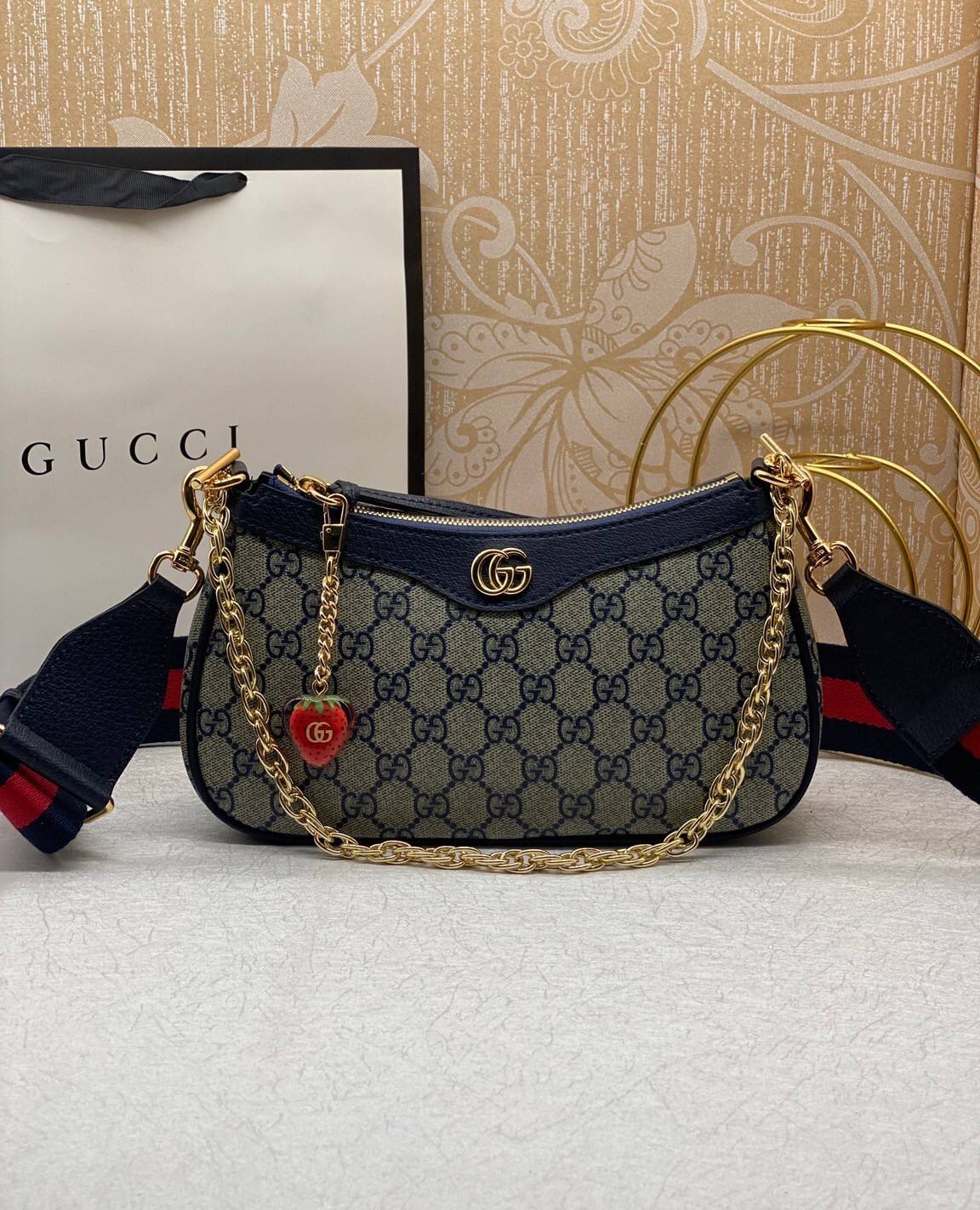 GUCCI Ophidia small handbag strawberry เกรดออริจินอล งานสวยตรงปก ภาพถ่ายจากงานขายจริง ใช้งานต่างประเทศได้