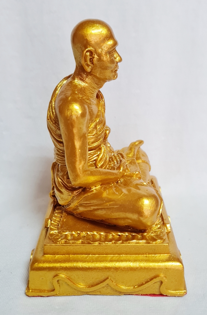 สินค้าหมดค่ะ หลวงปู่ดู่แบบบูชา เนื้อเรซิ่นลงสีทอง ปี 2563 วัดสะแกค่ะ