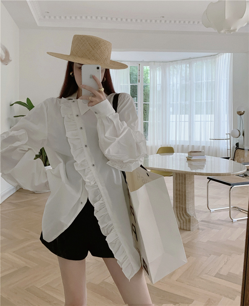พร้อมส่ง 🦖🌟 Kwangya tops เสื้อแขนยาวแต่งระบายเฉียง (IN35896)