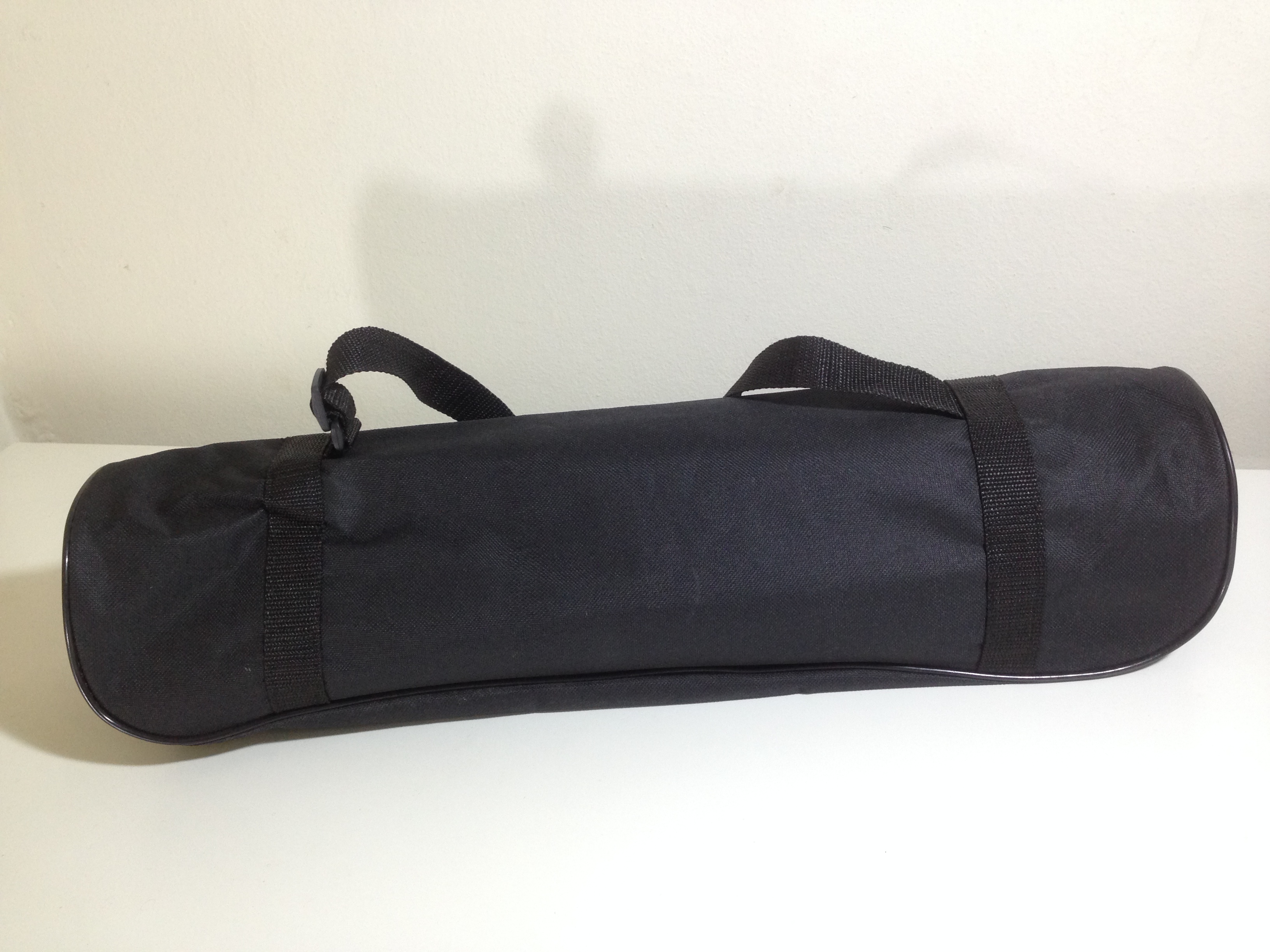 กระเป๋าผ้าหมากรุกสากล