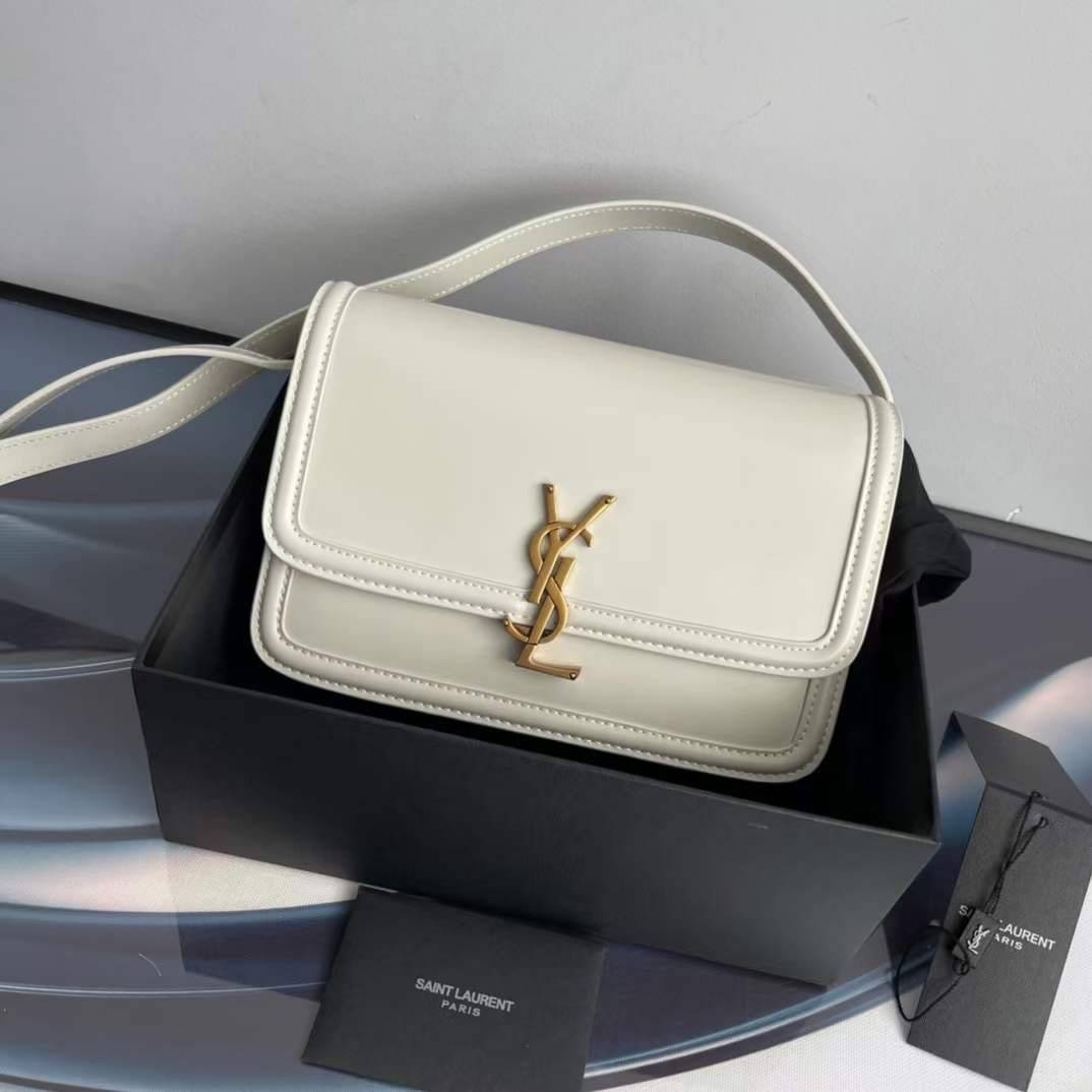 YSL Solferino medium crossbody bag คอลเล็คชั่นน้องโรเซ่ ROSE BLACKPINK ที่สุดแห่งความคลาสสิก เกรดออริจินอล หนังสวยมาก กระเป๋าสะพายรุ่นที่สาวๆ ทุกคนควรมีติดตู้ ภาพถ่ายจากงานขายจริง สวยตามรูป ไม่ผิดหวังค่ะ