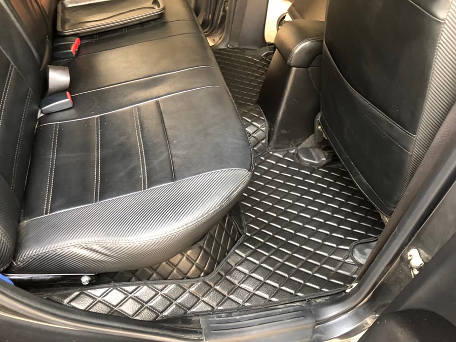 พรมปูพื้นรถยนต์ TRITON 4D ปี2005-14 ลายไดมอนด์ สีดำ เต็มคัน เข้ารูป