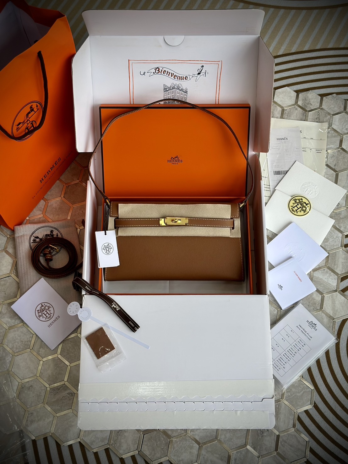 HERMES Kelly Classique To Go wallet swift leather เกรดงานดีสุด กระเป๋าแบรนด์หรูทรงกระเป๋าสตางค์ หนังแท้ เกรดออริ ท็อป สลับแท้ 1:1 ใช้งานต่างประเทศได้