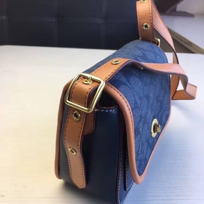 Coach Rambler Crossbody 16 In Signature Chambray