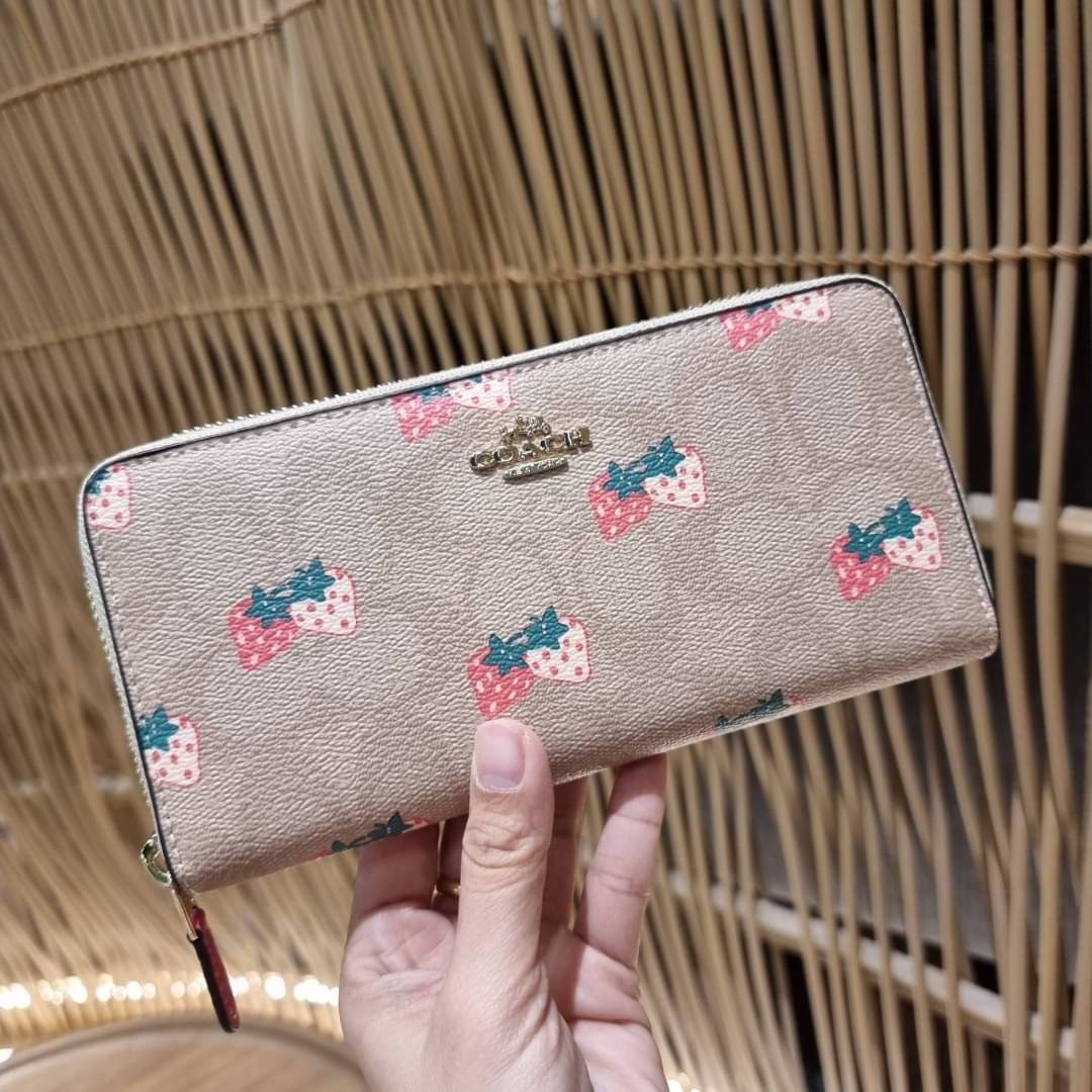 OUTLET 】COACH ACCORDION ZIP WALLET IN SIGNATURE CANVAS F86093 C3287 F98126 กระเป๋าสตางค์ใบยาว น่ารักน่าใช้