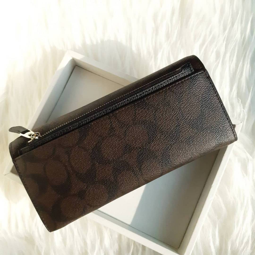 ของแท้ COACH F52601 POP SLIM ENVELOPE WALLET IN SIGNATURE กระเป๋าสตางค์รุ่นฝาพับ ดีไซน์เรียบหรู คลาสสิค ใช้งานง่ายและสะดวกมากๆ