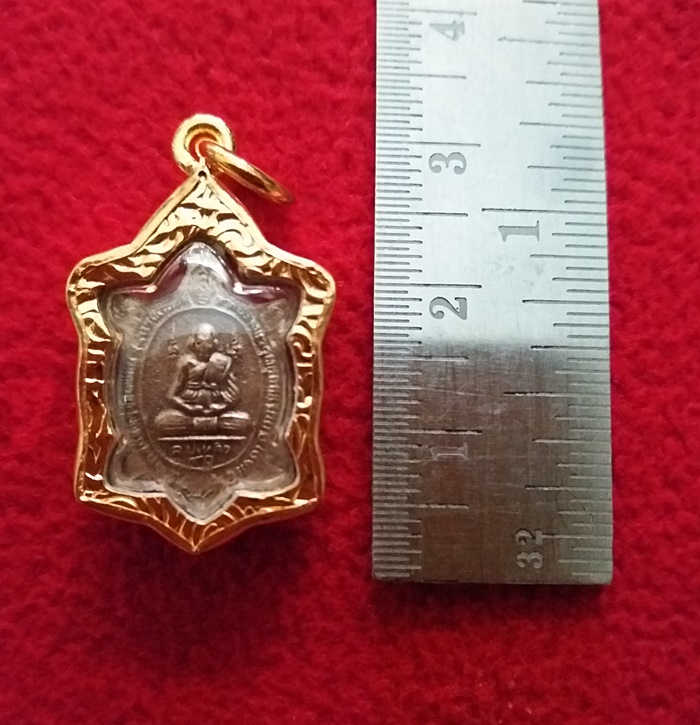 สินค้าหมดค่ะ จี้เต่าหลวงปู่หลิว ปางเปิดโลก เนื้อเงิินเลี่ยมทองไมครอนพร้อมใบคาถาค่ะ