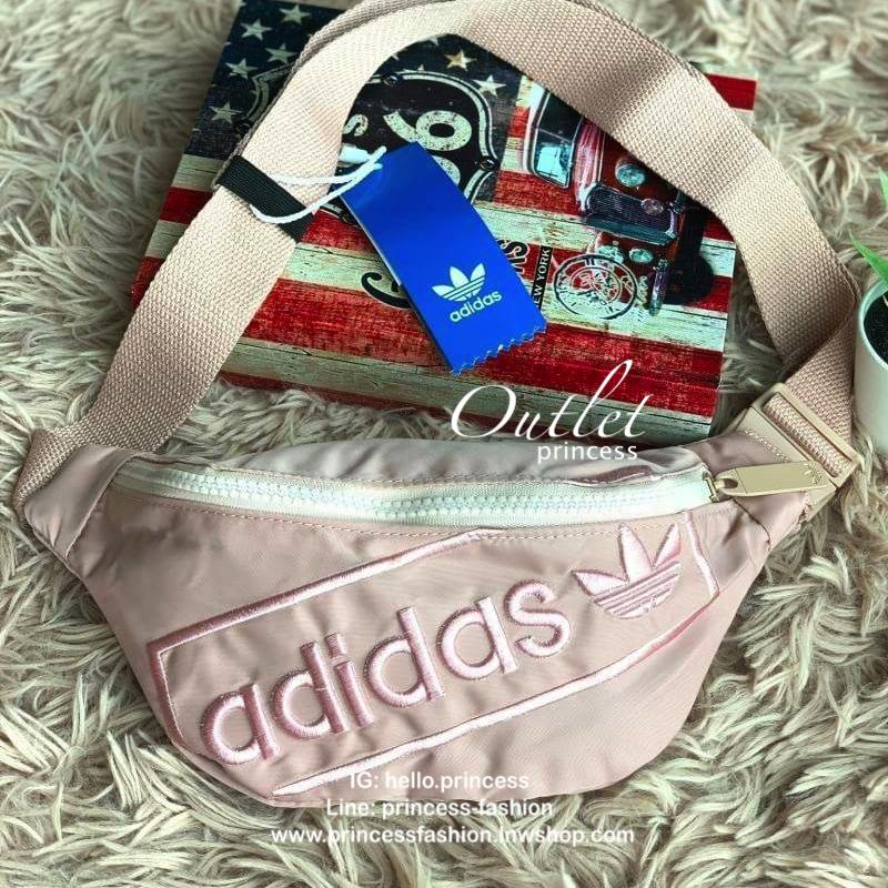 Adidas Originals กระเป๋า Funny Bum Bag (DV0224) กระเป๋าสะพายคาดอกหรือคาดเอวสไตล์สปอร์ต วัสดุNylon Polyester น้ำหนักเบา ใช้งานง่ายสะดวก มีช่องซิปใช้งาน2ช่อง ทั้งด้านหน้าและด้านหลัง สายปรับได้ยาวถึง105cm ดีเทลสวยๆเป็นโลโก้ปักลายแบรนด์แบบตัวนูนด้านหน้า ใช้งา