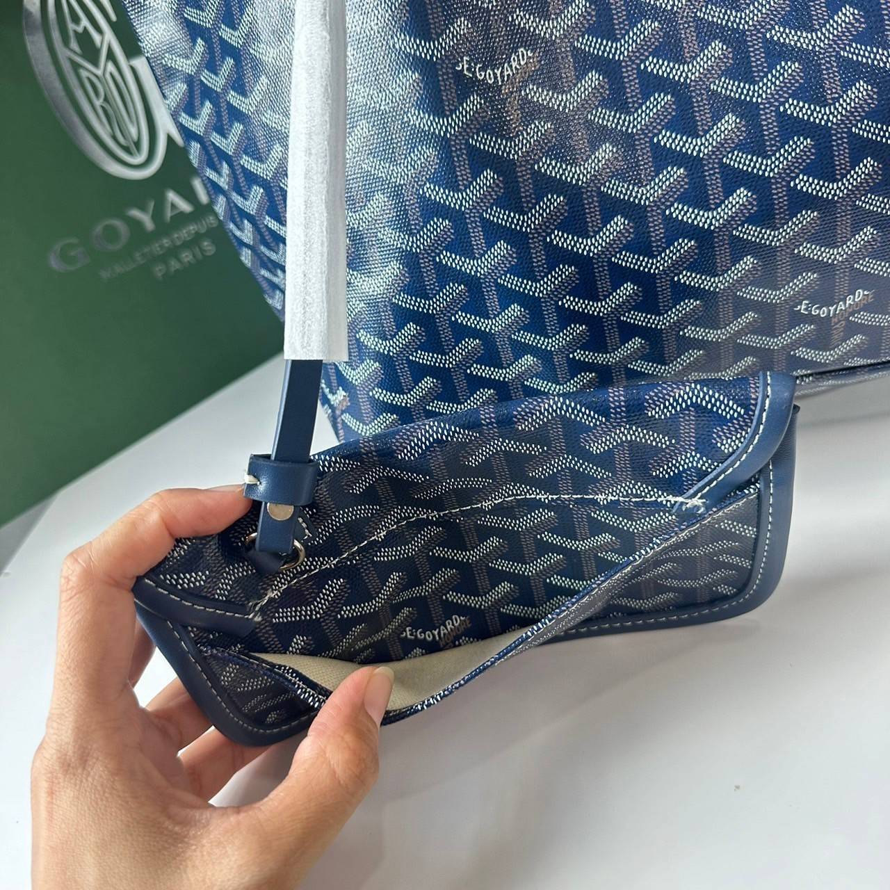 พร้อมส่ง 5 สี PM GOYARD ANJOU PM REVERSIBLE TOTE BAG / Goyard tote bag กระเป๋าทรงโท้ทใบใหญ่ เกรดไฮเอน 1:1 ใช้งานต่างประเทศได้ ภาพถ่ายจากงานขายจริง