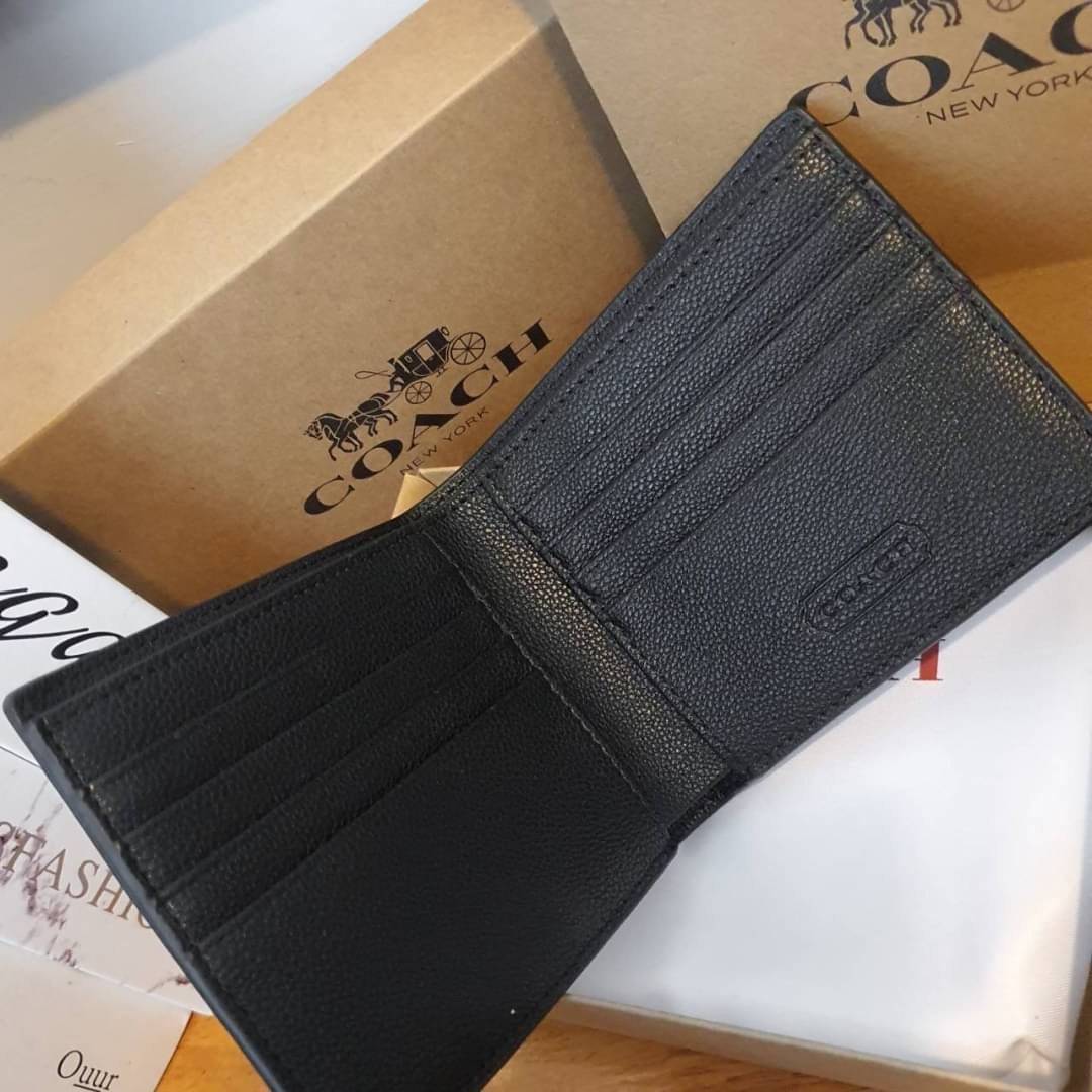 OUTLET 】พร้อมส่งเซ็ตสุดคุ้ม! มาครบ3สีขายดี เซ็ตกระเป๋าสตางค์+กระเป๋าที่ใส่บัตร แบรนด์ดังอย่าง COACH (FACTORY OUTLET) ที่มาพร้อม GIFT BOX สุดหรูอุปกรณ์ครบ! หนังลายและสีเดียวกันทั้งสองใบ ด้านในใส่บัตรได้หลายใบ พร้อมช่องใส่ธนบัตรอีกสองช่อง + ที่ใส่บัตรเพิ่ม(