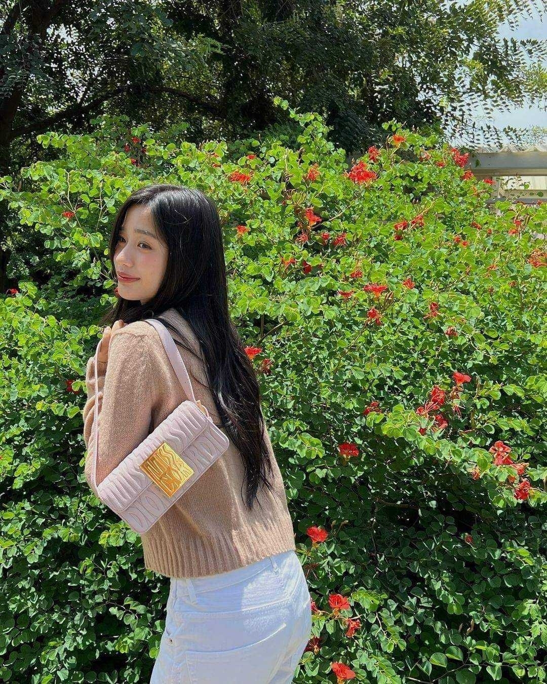 Dior Flap Bag / Quilted Miss Dior Allover Leather Bag กระเป๋าสะพายไหล่สุดลัคชู หรูหราเกินเรื่อง ดีไซน์ใหม่สวยงามด้วยดีเทลฝีเย็บและลายหนังปั๊มนูน