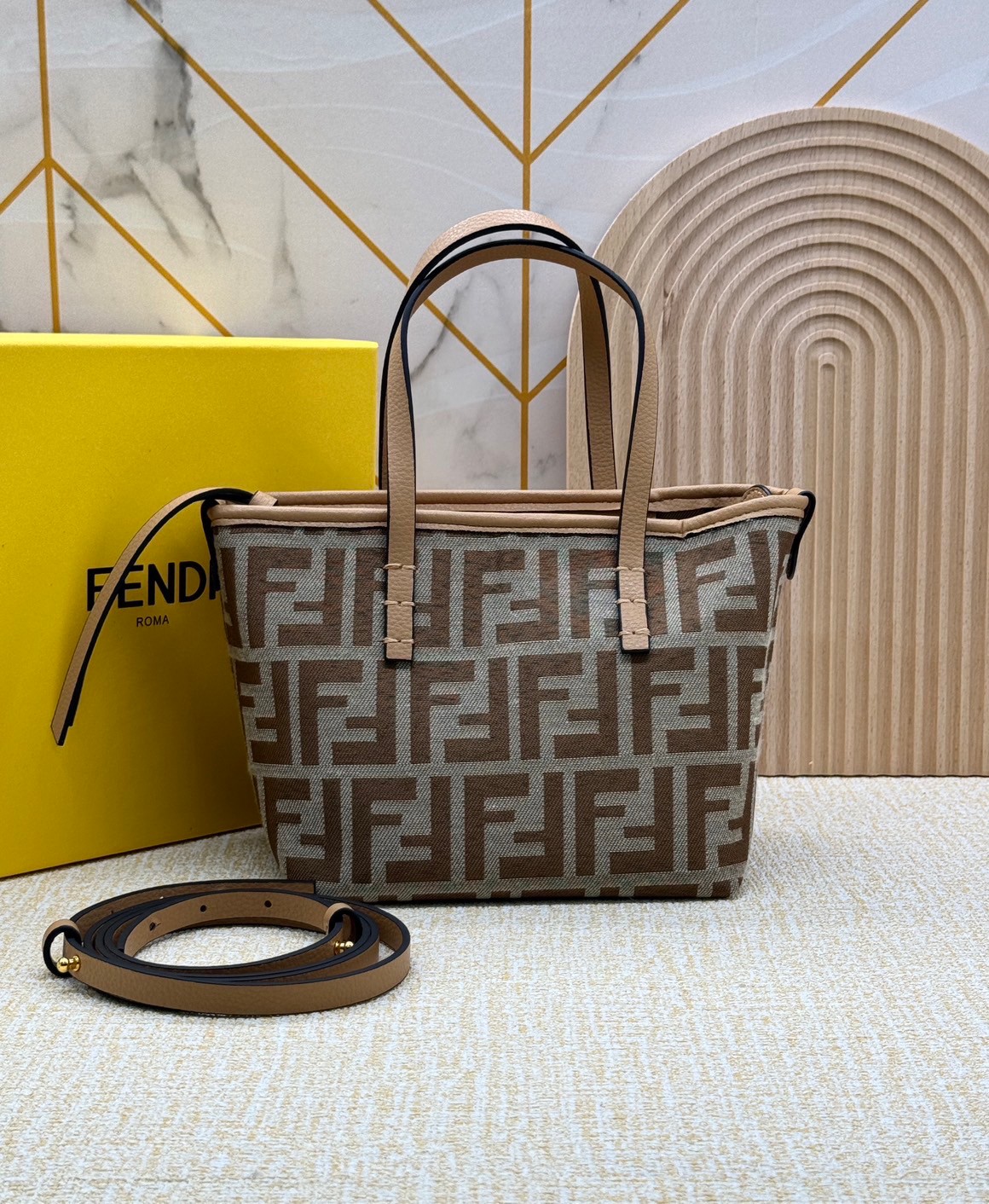 Fendi Roll Mini FF jacquard mini bag / YSL TOTE BAG MINI กระเป๋าสะพายทรงโท้ทไซส์มินิ เกรดออริ 1:1 ใช้งานต่างประเทศได้