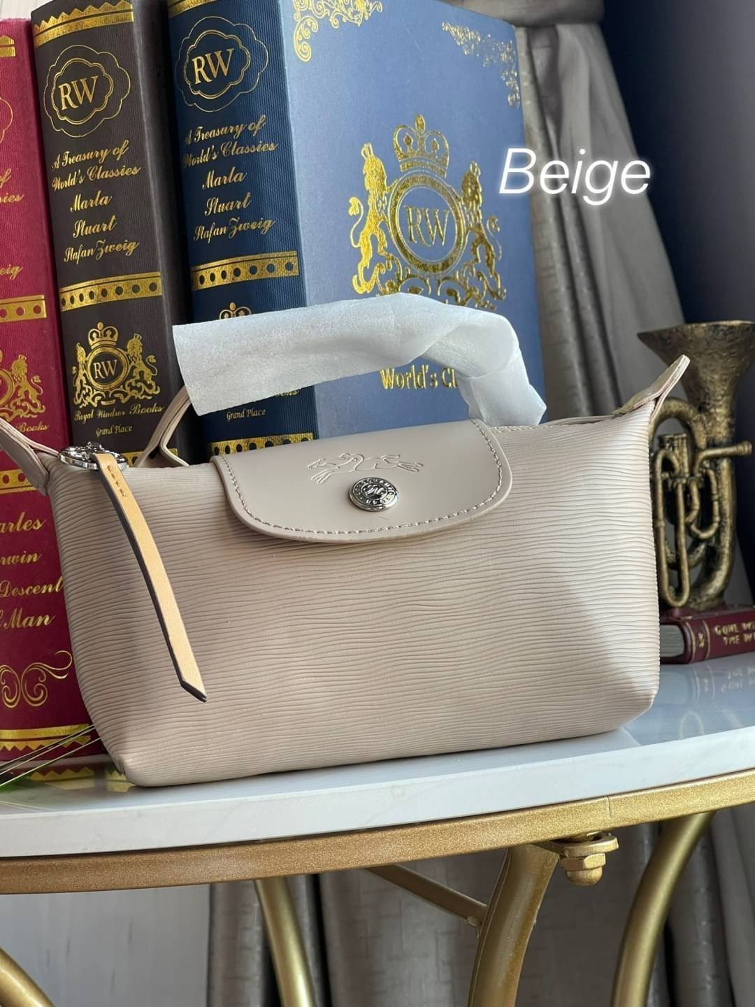 LONGCHAMP LE PLIAGE CITY POUCH WITH HANDLE Taupe - Canvas (ไม่มีสายยาว) กระเป๋าเครื่องสำอางแบบมีซิปพร้อมหูหิ้วใบนี้เหมาะสำหรับการจัดระเบียบกระเป๋าของคุณ