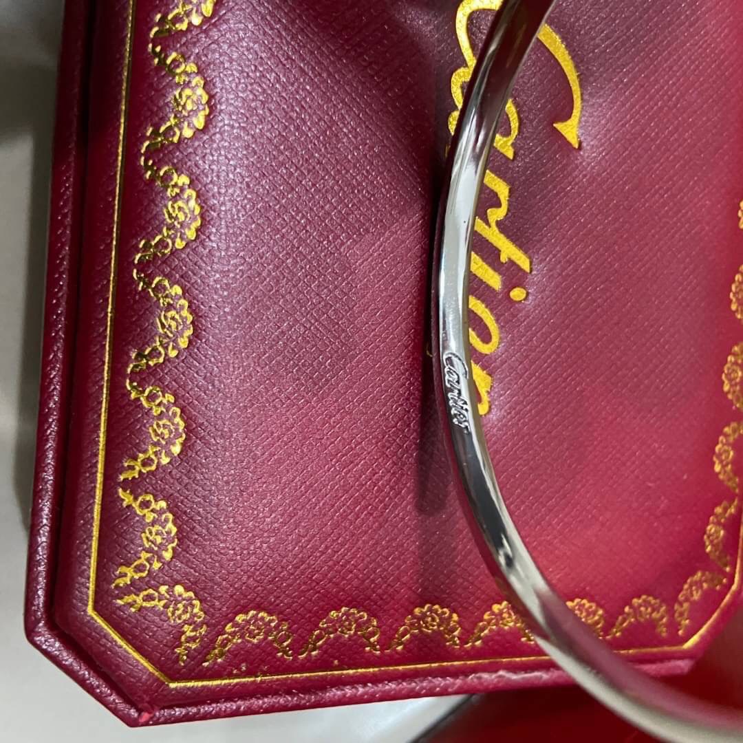 PANTHERE DE CARTIER BRACELET กำไลข้อมือหัวเสือเพชรคาเทียร์ งานปั้มทุกจุด วัสดุคุณภาพดี ไม่ลอกไม่ดำ ภาพสินค้าถ่ายจากงานขายจริง ใช้งานต่างประเทศได้