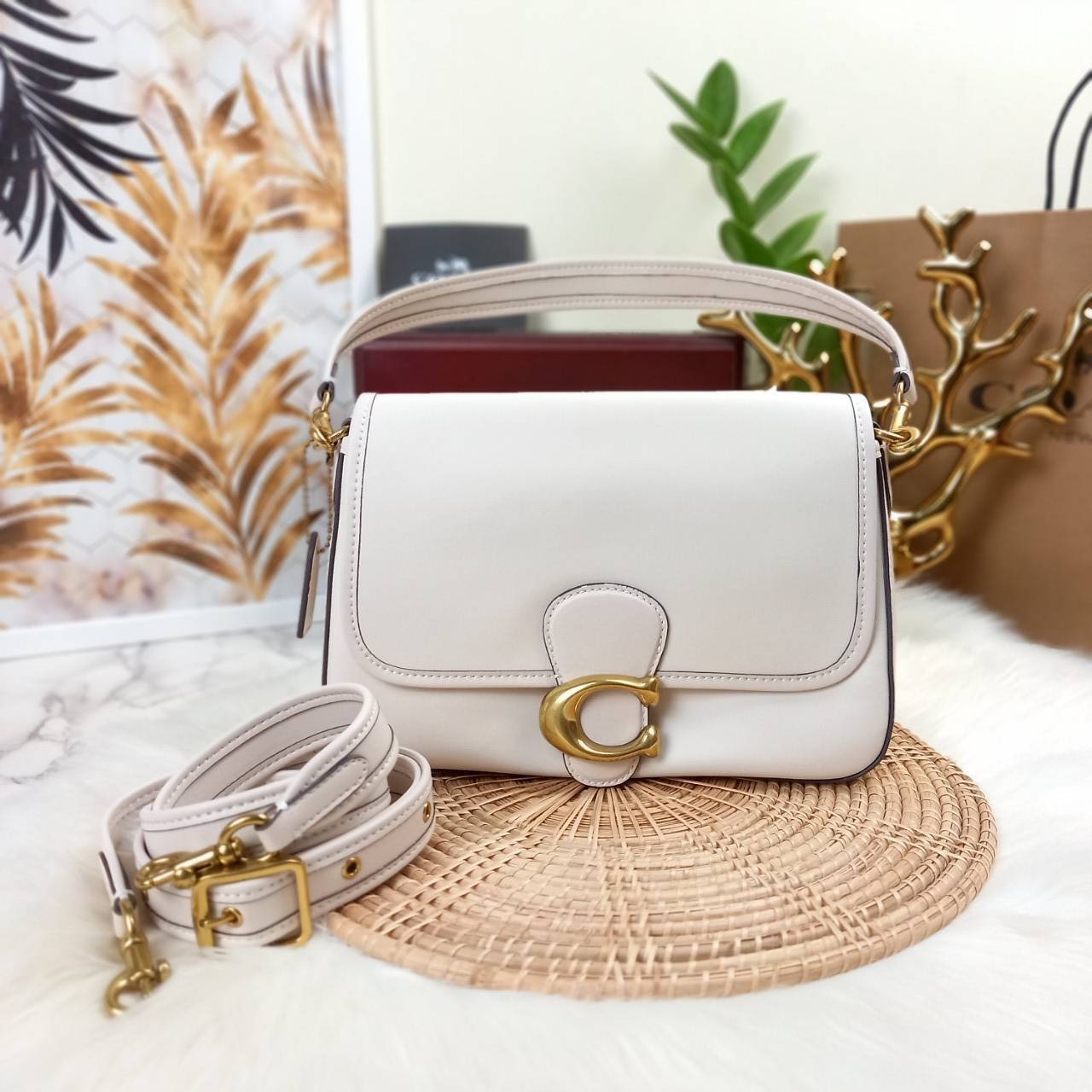 COACH SOFT TABBY SHOULDER BAG (C4823//C5261) กระเป๋าถือ กระเป๋าสะพาย ที่ใครๆก็เข้าถึงได้ หรูหรา คลาสสิค ลุคเรียบร้อย แต่ความสวยไม่น้อย! ดาเมจความลุคผู้ดีรุนแรงมาก!!เกินต้าน!!// วัสดุหนังแท้ทั้งใบ หนังเรียบ หนังนิ่มมากๆ อยู่ทรงสวยมากๆด้วย// ด้านในโล่งกว้าง