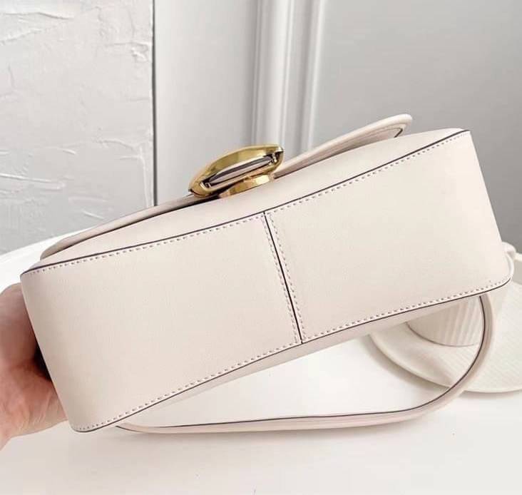 Coach Soft Tabby Shoulder Bag 5 สี กระเป๋าสะพายข้างหนังสวย พร้อมส่งที่ไทยราคาสุดคุ้มห้ามพลาดค่ะ!