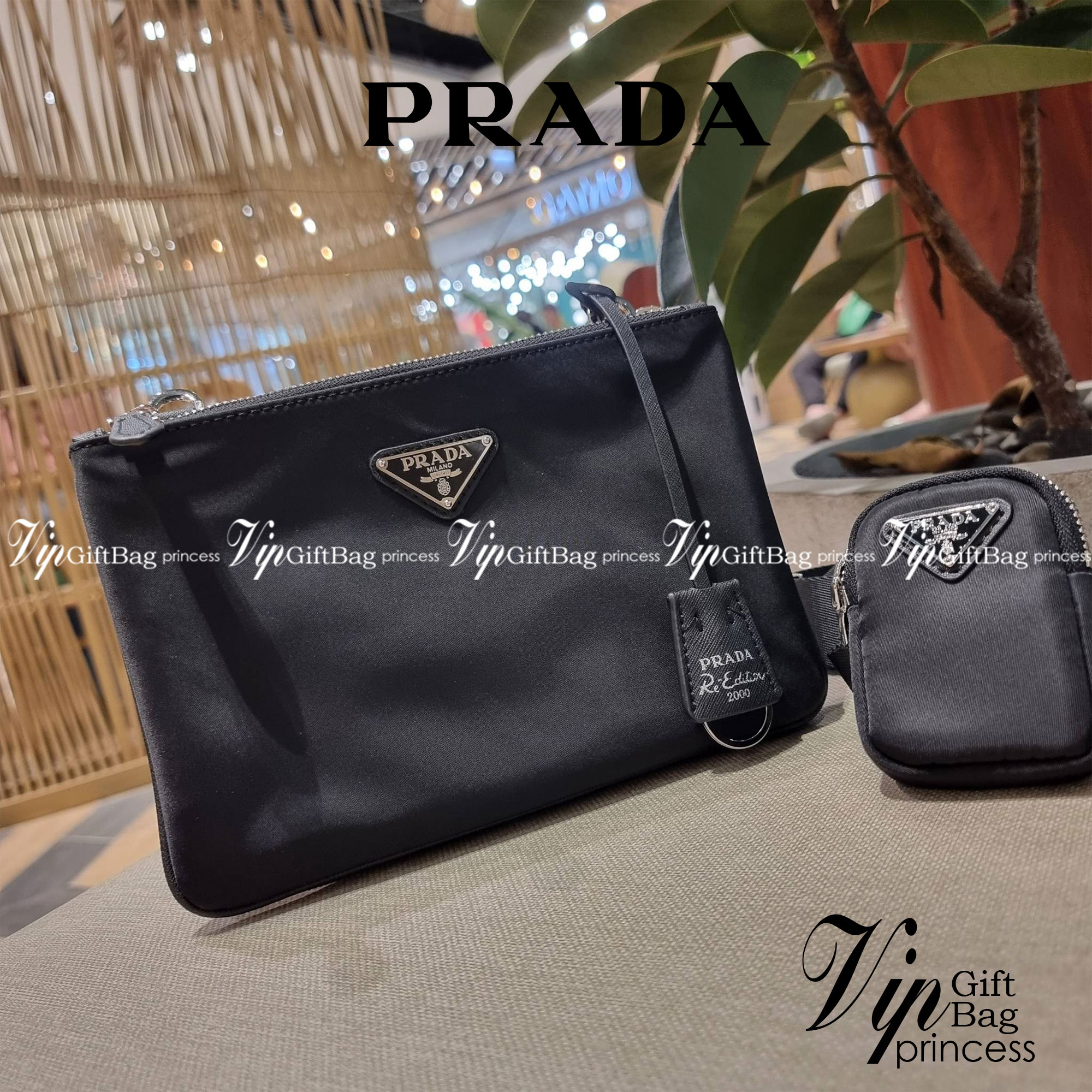 PRADA RE-EDITION 2000 RE-NYLON SHOULDER BAG ไอเท็มสุดโปรด unisex กระเป๋าสะพายข้าง ดีไซน์เรียบง่าย แต่มีความหรูในตัว รูปทรงพกพาสะดวก หยิบใช้ได้ในทุกๆวัน อีกหนึ่งคอลเลคชั่นขายดี วัสดุผ้าไนล่อนคุณภาพ พร้อมใบลูก ไว้ใส่เหรียญ ใส่กุญแจได้สารพัด เปิด-ปิดด้วยซิปห