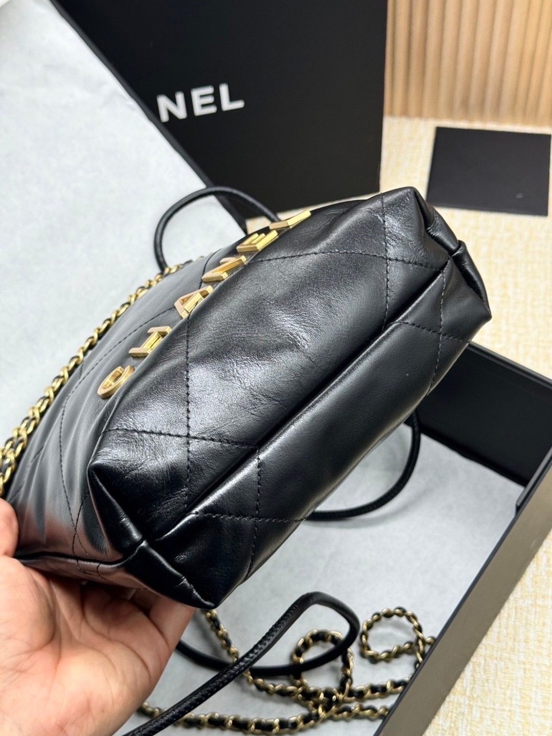 พร้อมส่ง 11 สี ORI หนังแท้ | CHANEL 22 Mini Handbag กระเป๋าสะพายสุดหรู รุ่นยอดนิยม 🤍 เกรดออริจินอล หนังแท้ ภาพถ่ายจากงานขายจริง ใช้งานต่างประเทศได้