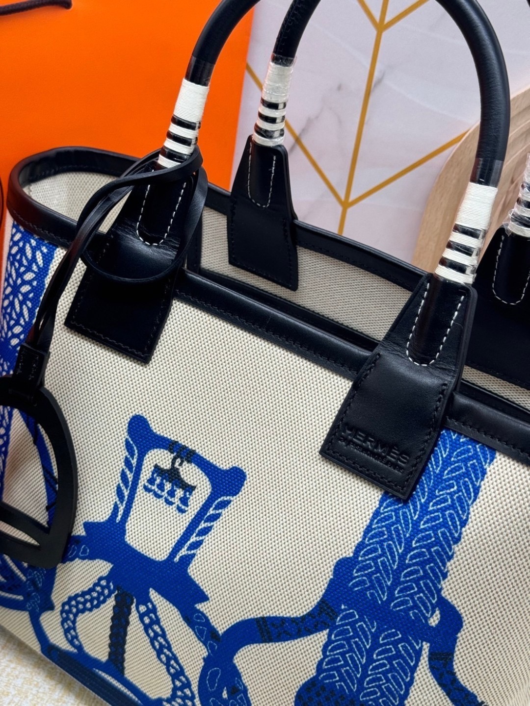 HERMES Steeple Tote Bag / H Steeple canvas tote bag 30cm กระเป๋าทรงโท้ทแคนวาสอย่างดี พิมพ์ลายคมชัด ลายใหม่สวยหรู เกรดออริ สลับแท้