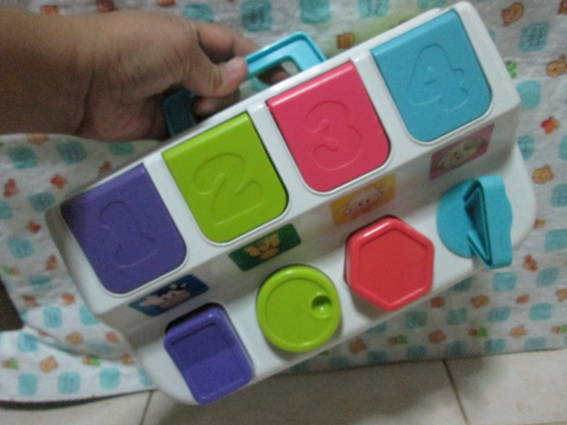 Babies Poppin Pals by Redbox ของเล่นเสริมพัฒนาการสำหรับเด็กมือสอง