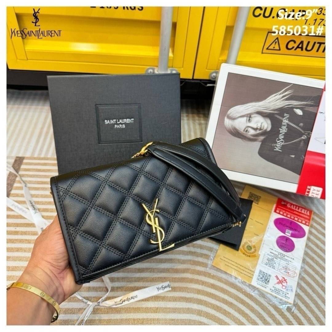 YSL angie chain bag / YSL Clutch Bag กระเป๋าสะพายทรงคลัช ถือออกงานได้สวยโดดเด่น รูปทรงคลาสสิคใช้งานง่าย ภายในแบ่งเป็นช่องซิป และช่องใส่บัตรสะดวกใช้งาน