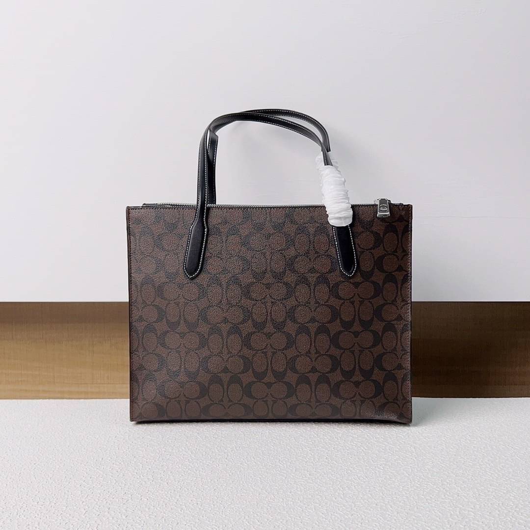 COACH NINA TOTE IN SIGNATURE CANVAS CL399 พร้อมส่ง 2 สี กระเป๋าโท้ทสะพายไหล่ ใบใหญ่ คอลเลคชั่นใหม่ ตอบโจทย์คนที่ชอบใส่ของเยอะๆได้อย่างดี ดีไซน์รูปทรงคลาสสิค เรียบหรู
