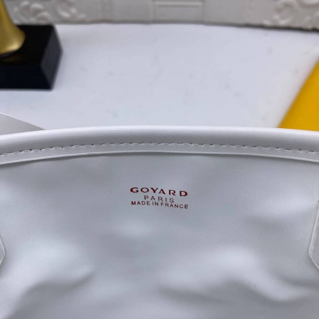 9 สี GOYARD ANJOU TOTE MINI / Goyard Mini Tote เกรดออริจินอลสลับแท้ ใช้งานต่างประเทศได้ ฮอตไอเท็ม กับกระเป๋าสะพายทรงโท้ท ไซส์มินิ กะทัดรัด มาครบสีขายดี เลิศทุกสี รูปทรงคลาสสิค ดีไซน์เป็นเอกลักษณ์ ใช้งานได้หลากหลาย