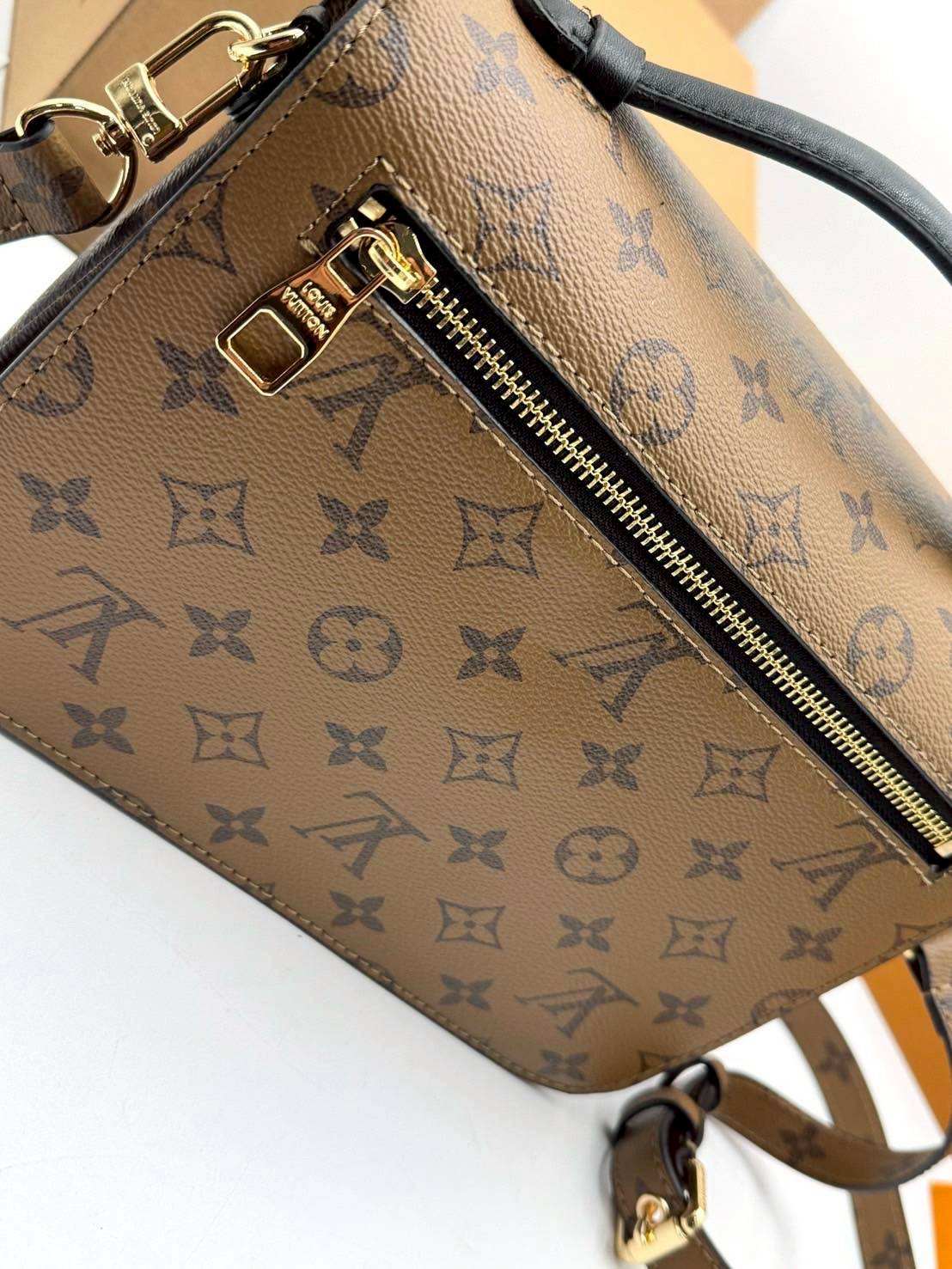 LV Pochette Métis bag กระเป๋าถือ/สะพายทรงสวย คลาสสิค ดีไซน์เรียบง่าย แต่แฝงความหรู ยกระดับให้ตัวเอง กับไอเท็มสุดเลิศ ที่สาวๆตามหา วัสดุหนังแคนวาสคุณภาพดี