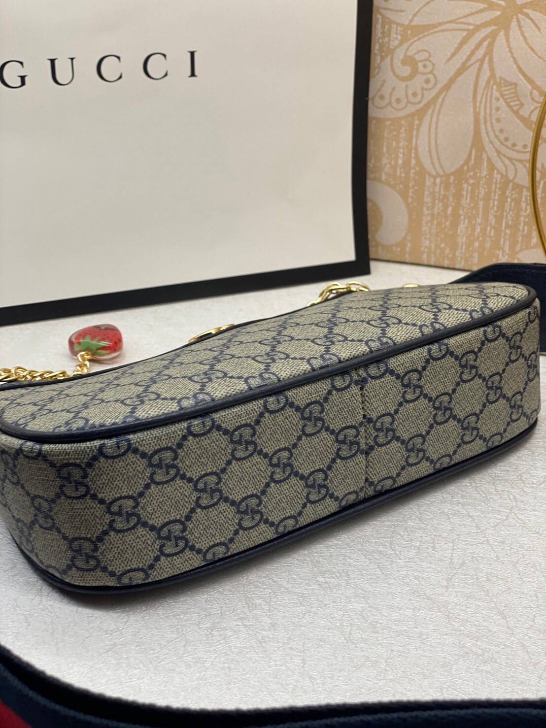 GUCCI Ophidia small handbag strawberry เกรดออริจินอล งานสวยตรงปก ภาพถ่ายจากงานขายจริง ใช้งานต่างประเทศได้