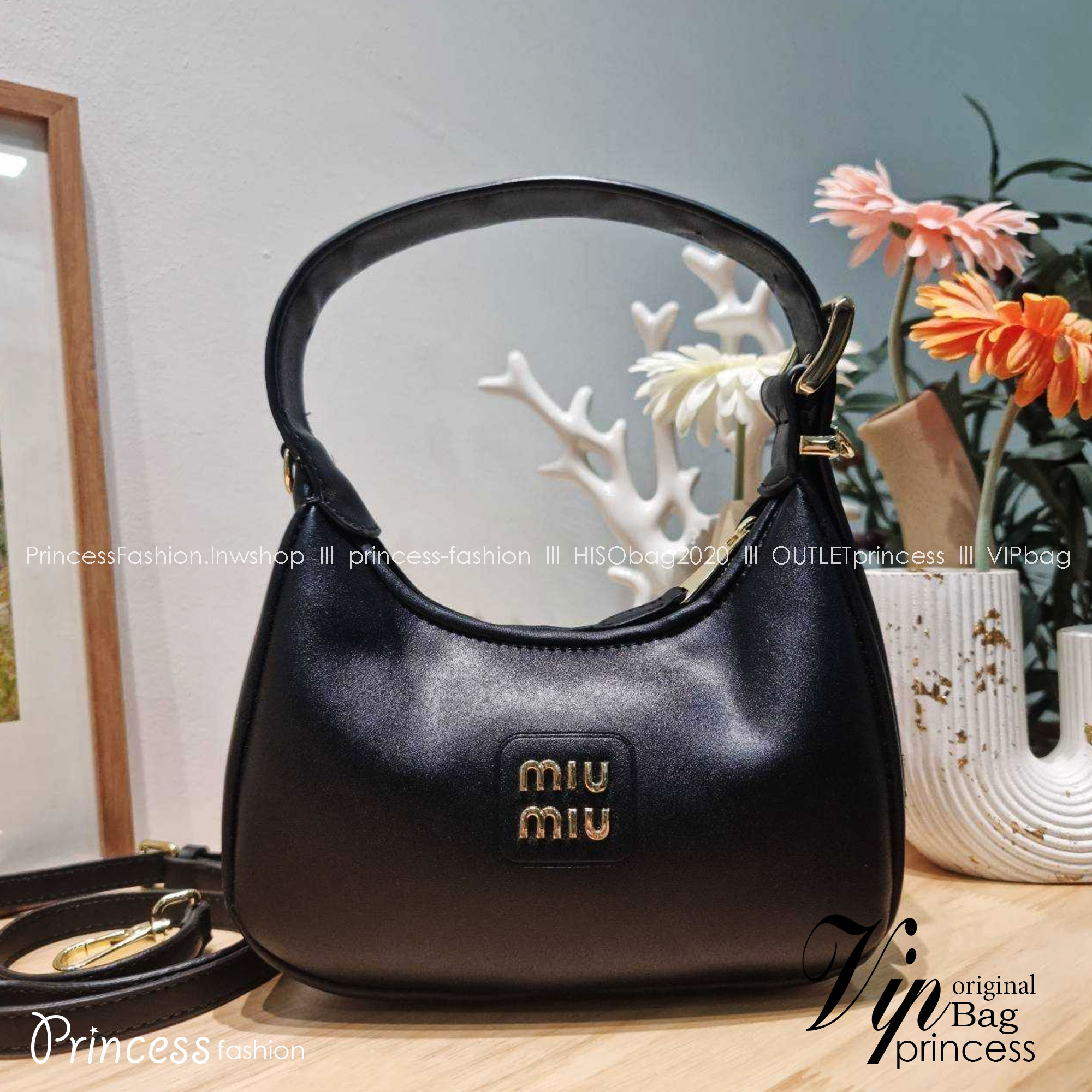 MIU MIU ZIP LEATHER TOP HANDLE BAG กระเป๋าสะพายไหล่/สะพายข้าง ทรงเก๋ ใช้งานง่าย เรียบหรูดูลัคชูสุดๆ
