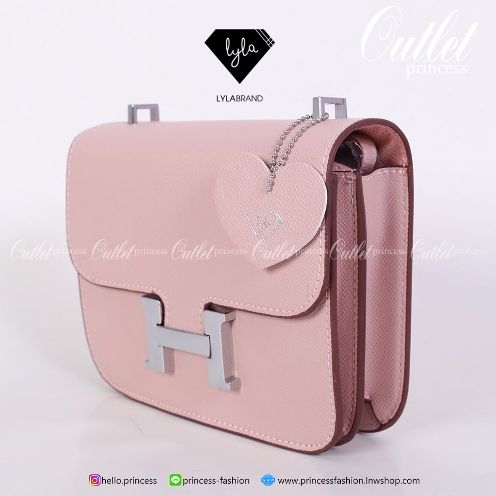 LYLABRAND🔔 Constance ไซต์ 18 สุดฮอต รุ่นนี้หนัง Epsom , PU top premium นะคะ หนังดีเลอค่าน่าสอยมากกก บอกคำเดียวเลยว่าเด็ดสุด !! เหมือนหนังแท้เบอสุดค่ะคูณผู้หญิง ลูกค้าเก่าน่าจะทราบกันดีอยู่แล้วว่าคุณภาพของร้านนี้ต้องมาเป็นอันดับหนึ่งเท่านั้น อิอิ ม