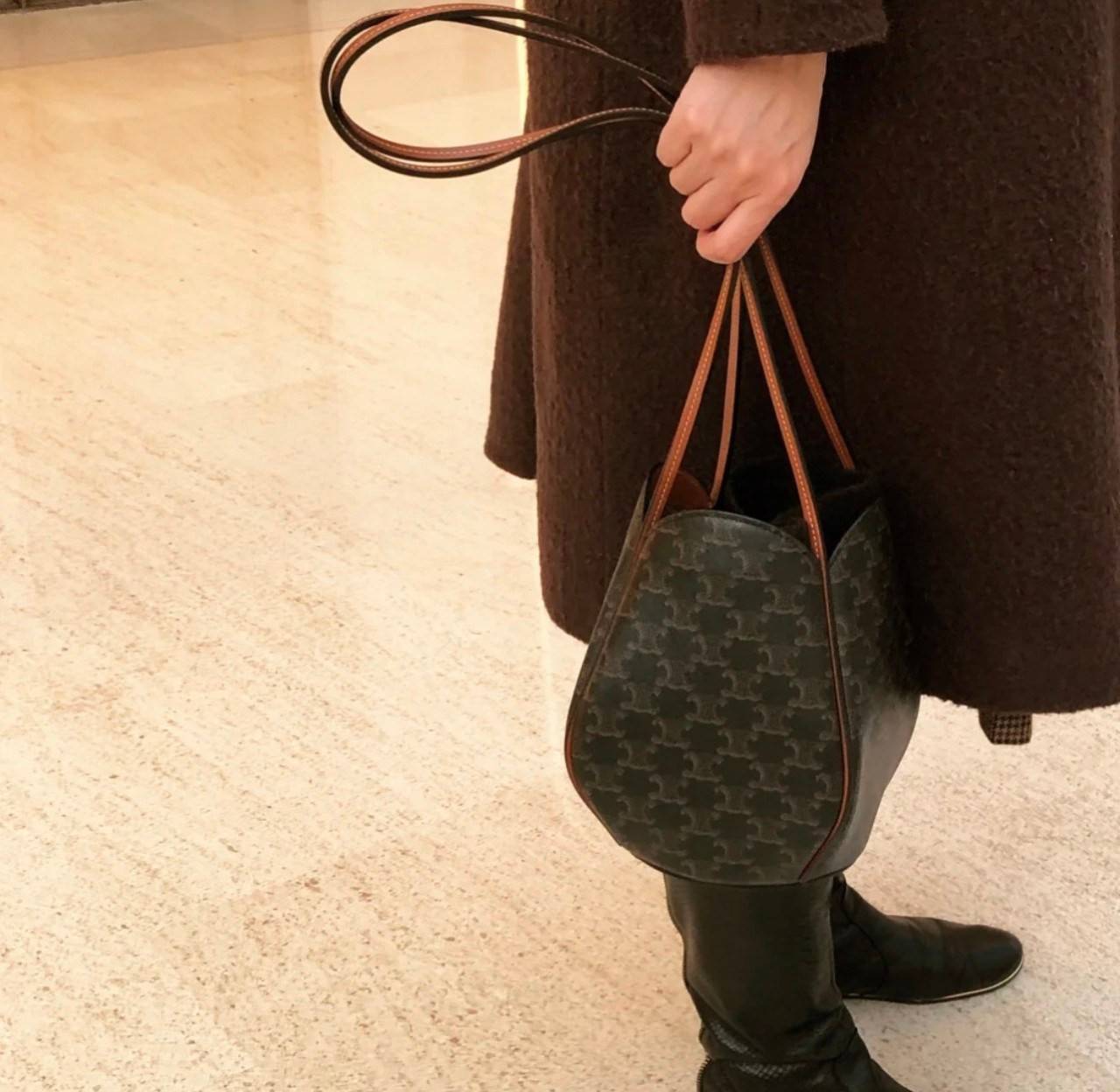 NEW 2021 !!! CELINE CROSSBODY VIP GIFT BAG(GWP) กระเป๋าสะพายไหล่/คสอบอดี้ทรงสวยมีสไตล์