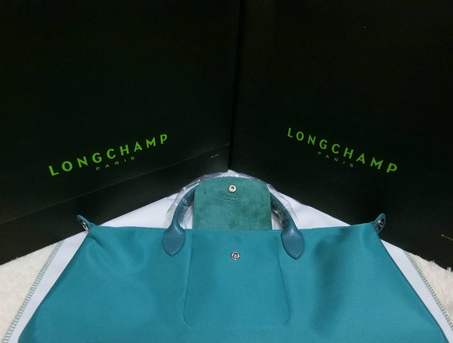 Longchamp Le Pliage Neo Size M สินค้าใหม่ ของแท้เท่านั้น!!เป็นล็อตผลิตเกินออเดอร์จากโรงงาน มาพร้อมการ์ด/ถุงผ้าแบรนด์/ถุงกระดาษแบรนด์ size M