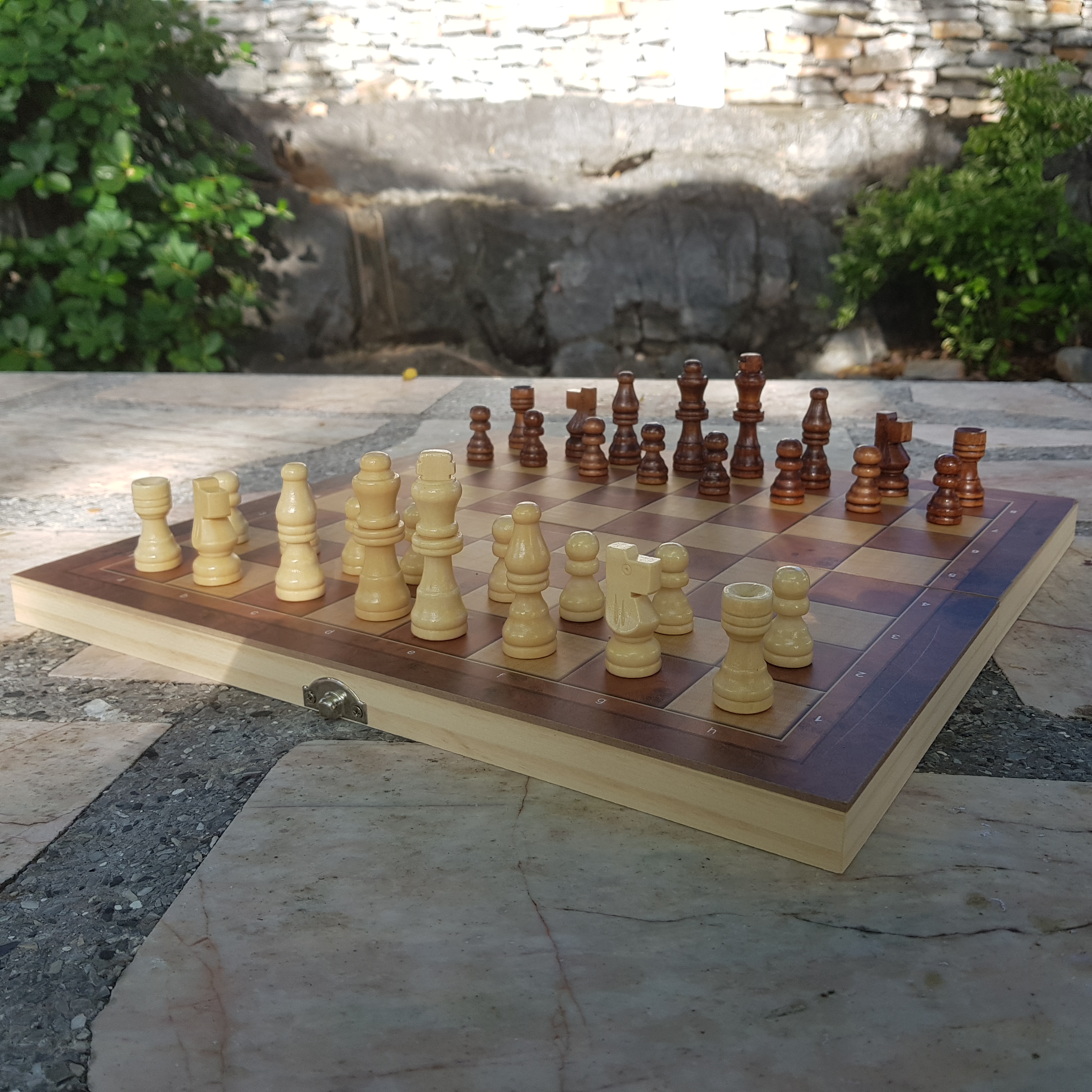 ชุดหมากรุกสากลไม้พับได้ 3 ใน 1 พร้อมหมากฮอสและแบ๊กเกมม่อน (Chess,Checker,Backgammon)