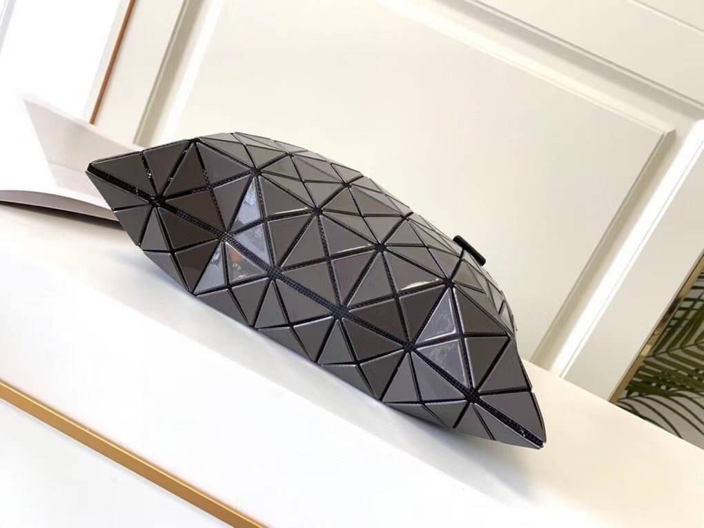 พรีเมี่ยมกิ๊ฟแท้ 100% 】ISSEY MIYAKE BAOBAO PLATINUM COLLR [GRAY]