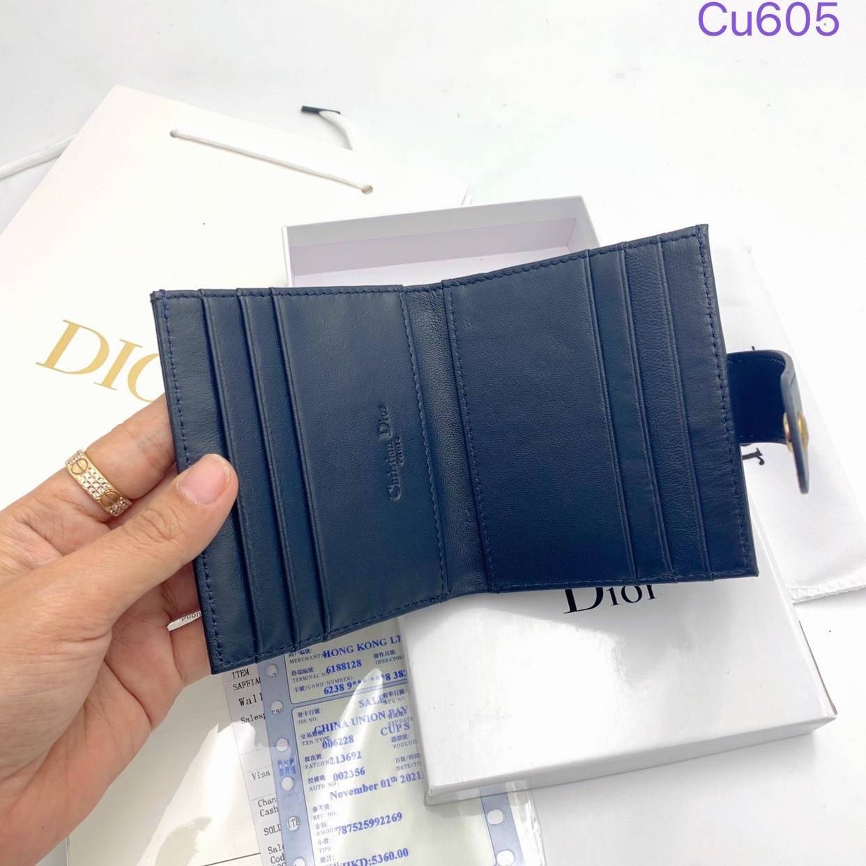 DIOR Card Holder / DIOR Wallet กระเป๋าใส่บัตรแบรนด์หรู พร้อมส่งที่ไทย ภาพสินค้าถ่ายจากงานขายจริง ใช้งานต่างประเทศได้