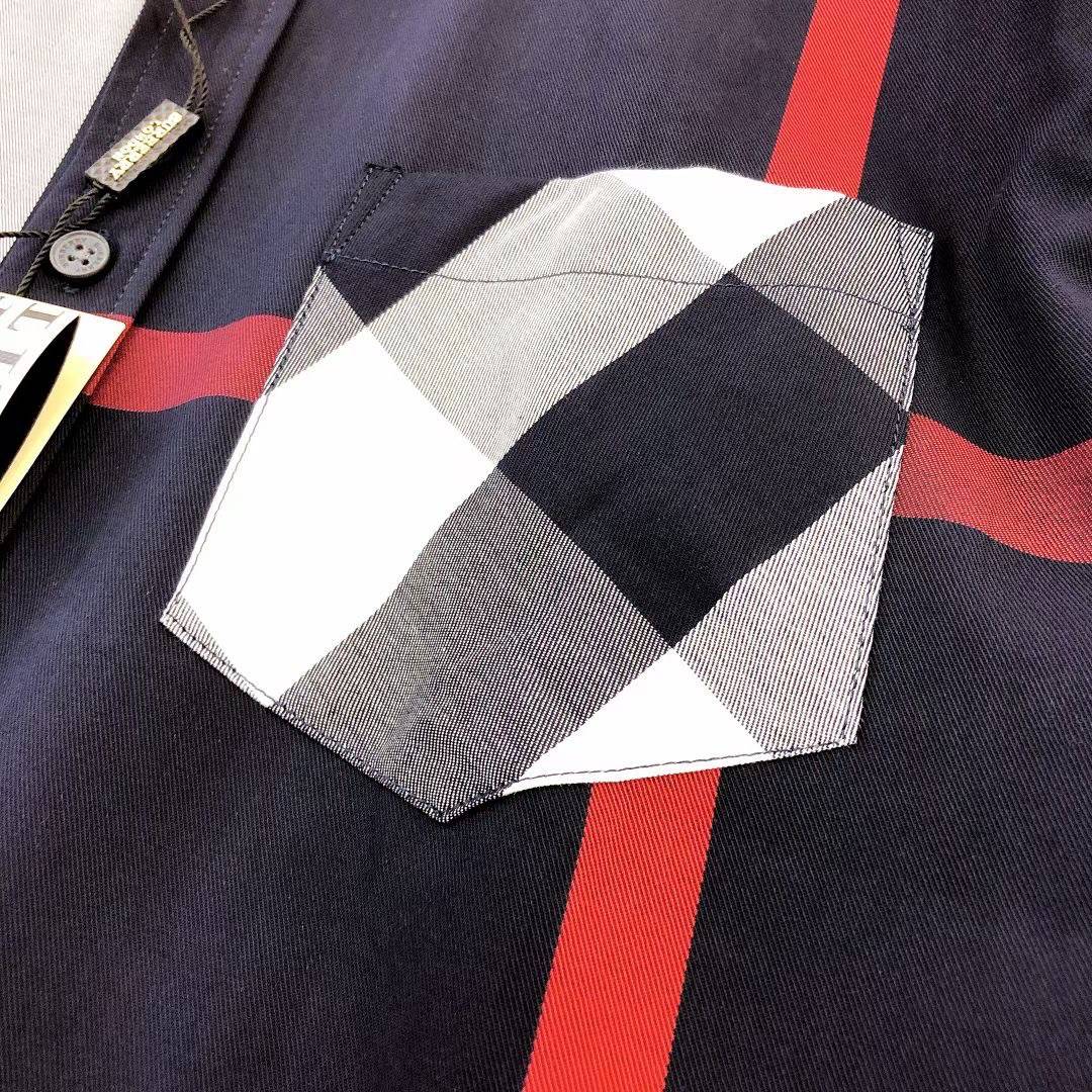 BURBERRY SHIRT / BURBERRY LONG SLEEVE VINTAGE CHECK SHIRT เสื้อเชิ้ตแขนยาวแบรนด์เบอเบอรี่ ลายสก็อตสุด classic เรียบหรู ดูดี ภูมิฐานมากๆค่ะ สินค้านำเข้าคุณภาพเทียบแท้ งานสวยเทพ เนื้อผ้าอย่างดี เป๊ะมาก รับประกันความพอใจเลยนะคะ ใส่เป็นเชิ้ตติดกระดุมเนี๊ยบๆ ห