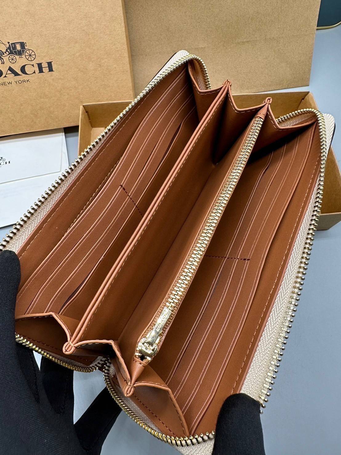 COACH LONG ZIP AROUND WALLET WITH FLORAL PRINT CJ373 / CR930 กระเป๋าสตางค์ใบยาวลายดอกไม้สดใส เกรดท็อปออริ เกรดดีสุด สลับแท้ 1:1 ใช้ต่างประเทศได้