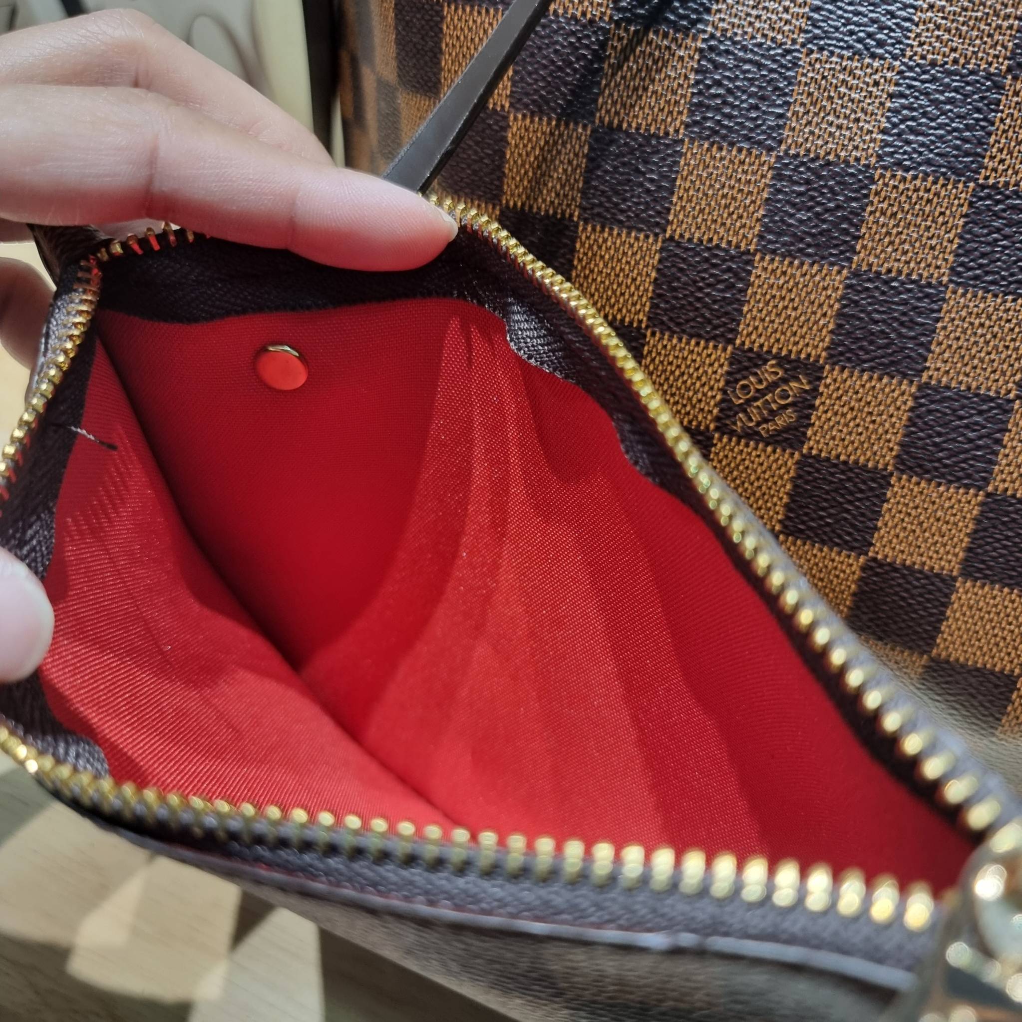 LV Neverfull Monogram / LV 2IN1 TOTE SET กระเป๋าสะพายไหล่ใบใหญ่ทรง tote มาพร้อมใบลูก คลาสสิคที่สุด เป็นอีกรุ่นที่มีคนใช้กันทั่วบ้านทั่วเมือง ฮิตแบบไม่ต้องพูดเยอะ