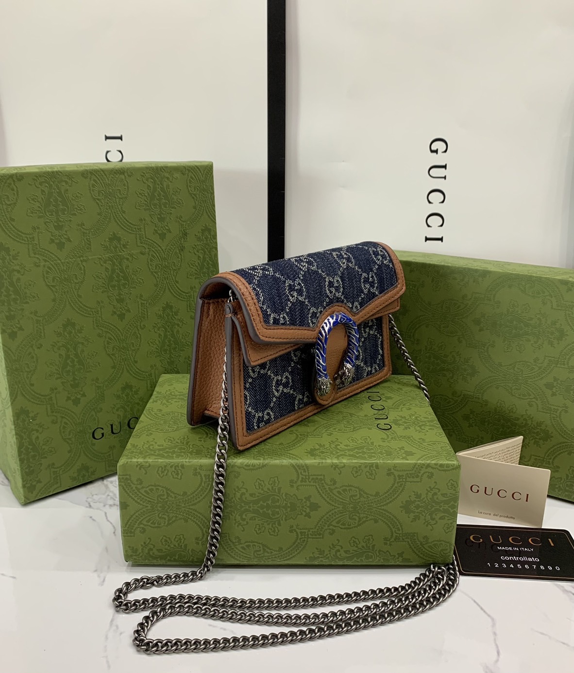 หนังแท้ GUCCI Denim Dionysus mini bag / GG Dionysus Shoulder bag / GG Denim Dionysus พร้อมส่งที่ไทย กระเป๋าสะพายข้างเดนิมสีเข้มสลับหนังแท้สีน้ำตาลงาช้าง เกรดหนังคุณภาพดียิ่งใช้หนังยิ่งสวย โทนสีน่าใช้มากก มาในดีไซน์คลาสสิคเรียบหรูเข้ากับทุกลุ๊คแบบไม่มีเอ้า