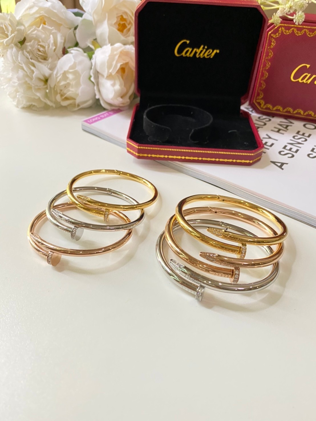 Cartier Bracelet / Cartier JUSTE UN CLOU กำไลคาเทียร์ตะปู รุ่นมีเพชร ภาพถ่ายจากงานจริง พร้อมกล่อง วัสดุโลหะเคลือบขึ้นเงาตามรูป ใช้งานต่างประเทศได้