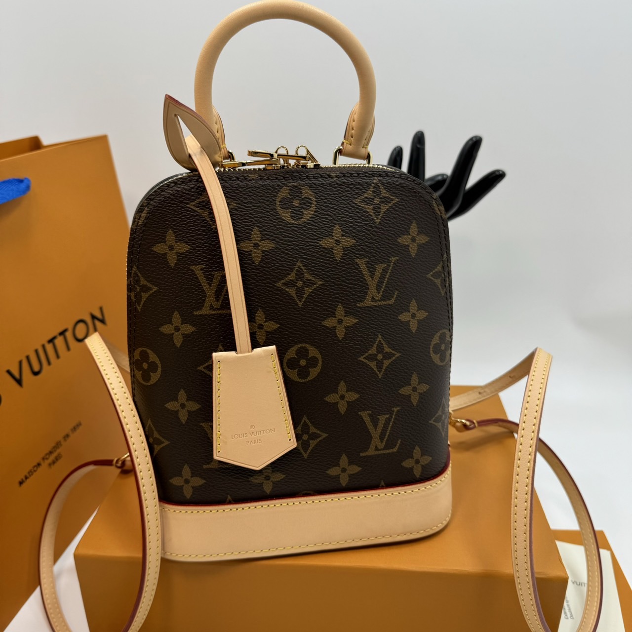 LV Alma Backpack Monogram Canvas กระเป๋าสะพายเป้ลายโมโนแกรม เกรดออริ ท็อป 1:1 เกรดแคนวาสแท้อย่างดี ลายคมชัด ใช้งานต่างประเทศได้