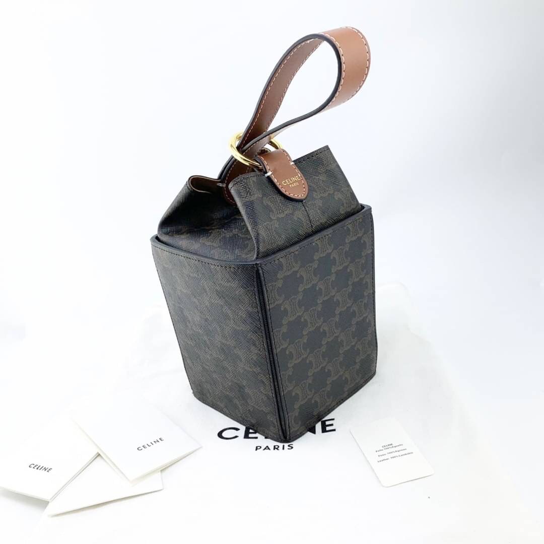 VIP 】หนังแท้ CELINE BOX CLASSIC HANDBAG หนังสวยอยู่ทรง สวยหรูที่สุด รูปทรงทันสมัยคลาสสิกมินิมอลมากค่ะ พร้อมส่งที่ไทยราคาสุดคุ้มห้ามพลาดค่ะ!