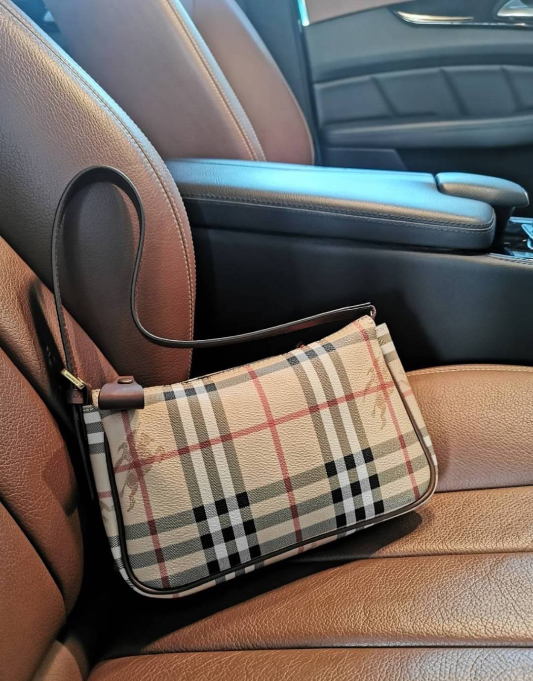 BURBERRY HAND BAG VIP GIFT WITH PURCHASE (GWP) พรีเมี่ยมกิ๊ฟ Limited Edition