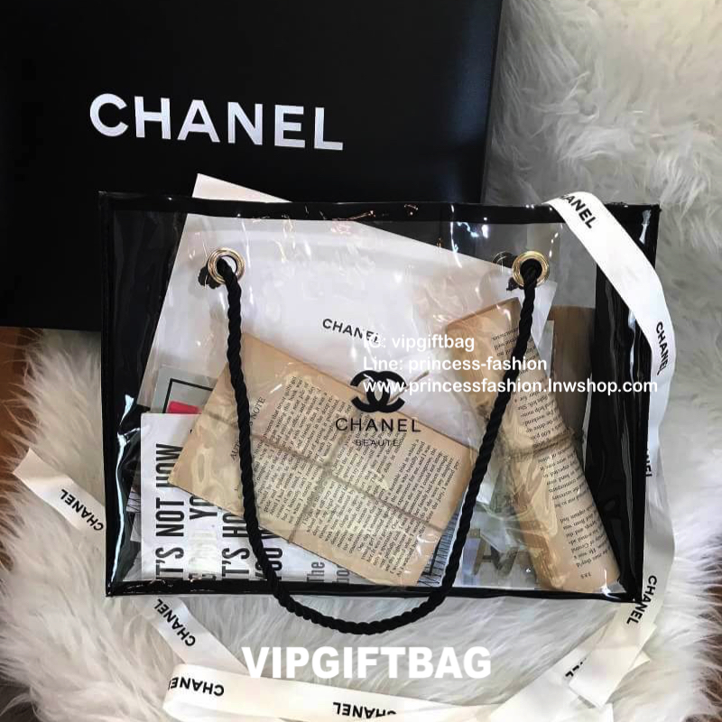 พรีเมี่ยมกิ๊ฟแท้ 100% 🔥 กระเป๋า Chanel waterproof bag ปั๊มโลโก้ กระเป๋ากันน้ำมาแล้วจ้า ร้อนๆแบบนี้พกติดไปสระน้ำด้วยนะคะ จุขอได้เยอะ สวยๆรับซัมเม่อร์นี้ไปเลยจ้าา