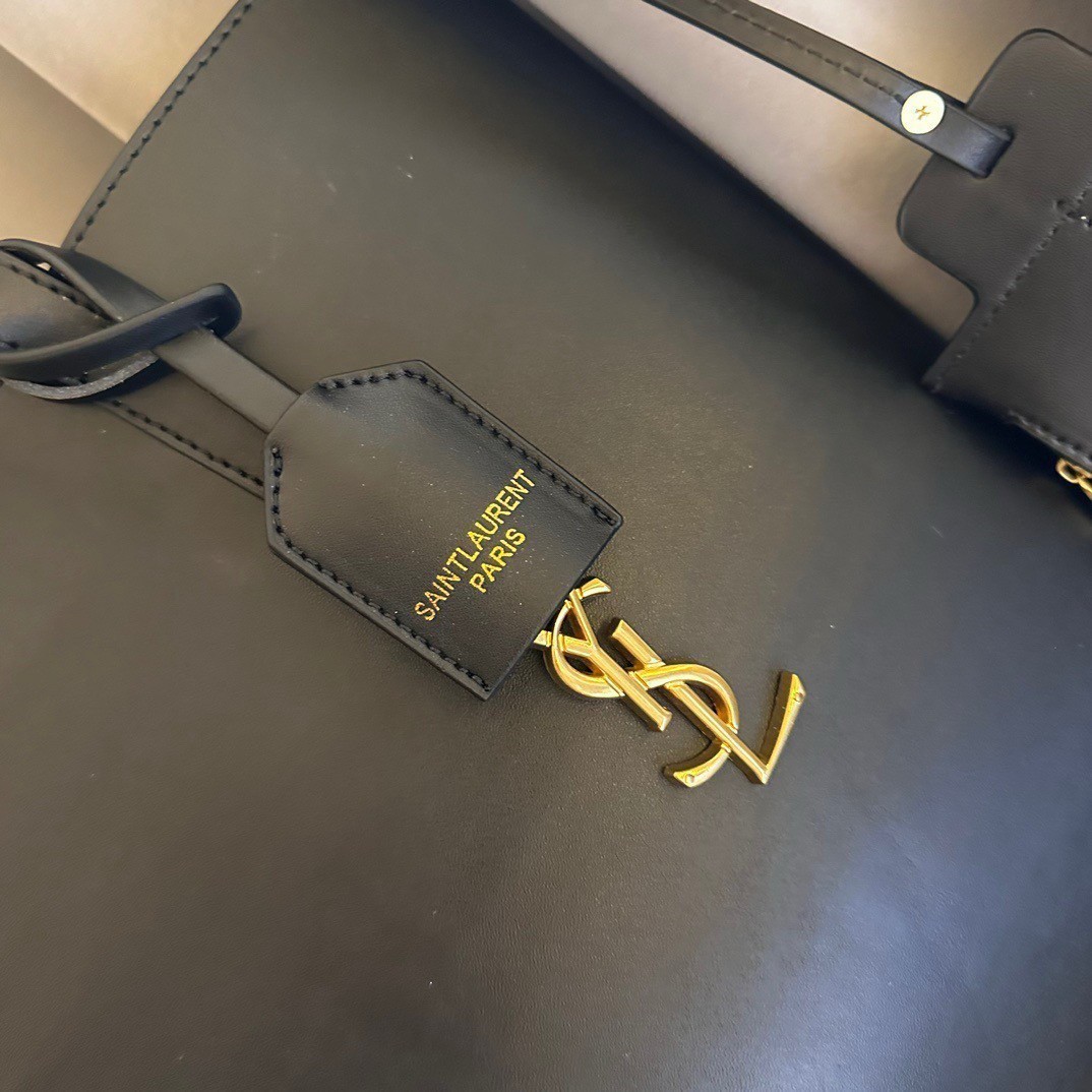 YSL TOTE BAG / YSL SHOPPING BAG กระเป๋าทรงช็อปปิ้งใบใหญ่ทรงหรู น้ำหนักเบา จุของได้เยอะสุดๆค่ะ เกรดวีไอพีไฮเอน 1:1