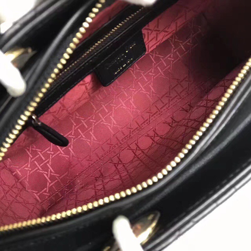 หนังแท้ LARGE LADY DIOR BAG Black Cannage Lambskin / Dior Lady Large พร้อมส่งที่ไทย งานหนังแท้ทั้งใบเกรดออริจินอล ภาพสินค้าถ่ายจากงานขายจริง ใช้งานต่างประเทศได้