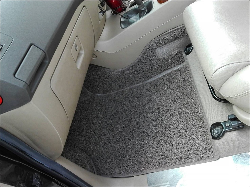 พรมดักฝุ่นไวนิลรีดขอบTOYOTA VIGO 4ประตู พรมดักฝุ่นในรถยนต์ เต็มคัน เข้ารูป ตรงรุ่นรถ