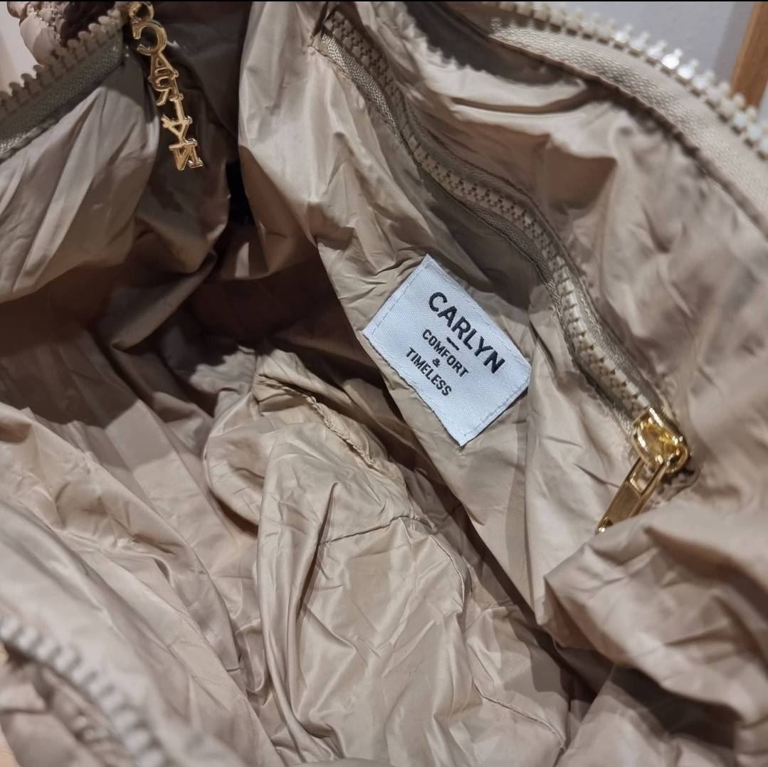 Carlyn cozy bag / Carlyn glaze bag 13 สีพร้อมส่ง อีกหนึ่งคอลเด็ด ที่ฮิตแบบฉุดไม่อยู่ กับไอเท็มนุ่มนิ่มจากเกาหลี พร้อมสีใหม่ล่าสุด กระเป๋าสะพายก้อนเมฆสุดเก๋ ที่สามารถใช้ได้หลากหลาย