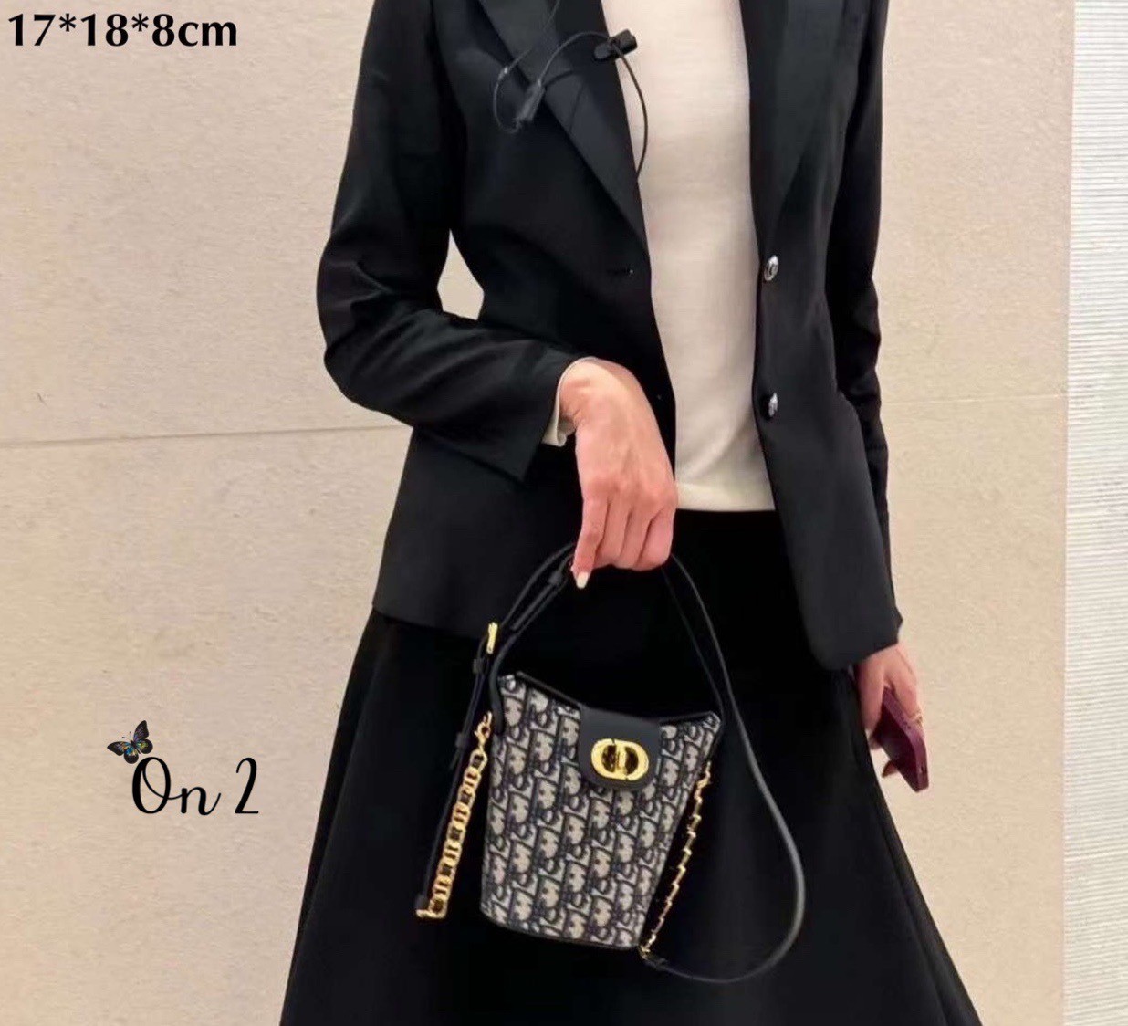 DIOR 30 Montaigne Dior Amber Mini Bucket Bag Blue Oblique Jacquard กระเป๋าทรงถัง บัคเก็ตน่ารัก สวยหรู งานดีมากมาพร้อมกล่องแบรนด์